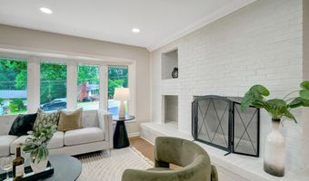 4006 JUSTINE Dr, Annandale, VA 22003