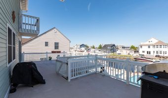 73 Carlyle Dr, Bayville, NJ 08721