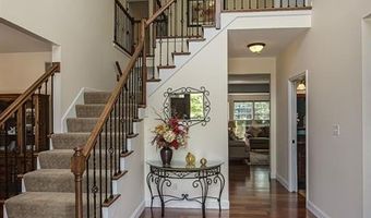 733 Castle Ridge Dr, Ballwin, MO 63021