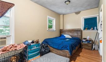 423 Pine St, Central Falls, RI 02863