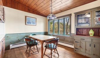 316 Court House Ln, Burrillville, RI 02859