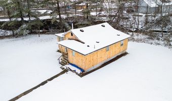 205 6th St, Beaver, WV 25813