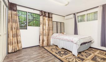 4692 Likini St, Honolulu, HI 96818