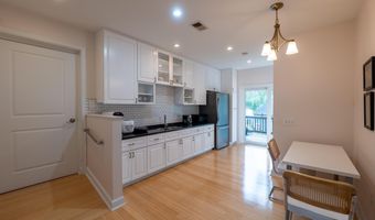 4614 ROXBURY Dr, Bethesda, MD 20814