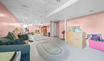 1 SOUTHDOWN Dr, Andover, NJ 07848