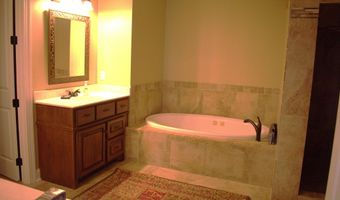 715 Roundtree Ln, Beech Bluff, TN 38313