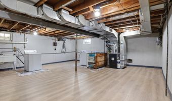 934 N LONGFELLOW St, Arlington, VA 22205