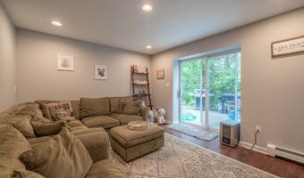 37 Evergreen Rd, Alloway, NJ 07461