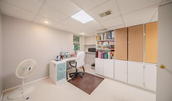 3085 N Foxridge Ct, Ann Arbor, MI 48105