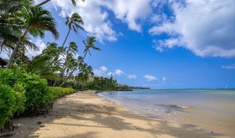 7081 Kalanianaole Hwy, Honolulu, HI 96825