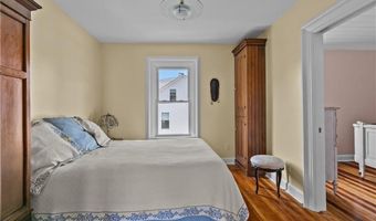 98 Kay St 2, Newport, RI 02840