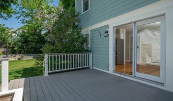467 Maple Avenue Ave, Barrington, RI 02806