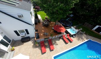13 Pleasant Rise Cir, Brookfield, CT 06804