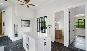 28845 Countryside Dr, Agoura Hills, CA 91301