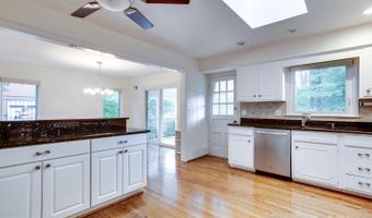 5904 LENOX Rd, Bethesda, MD 20817