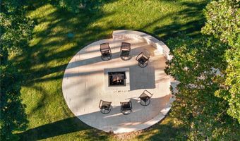 301 22nd St NW, Austin, MN 55912