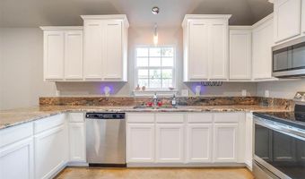 1105 S Fannin St, Alvarado, TX 76009