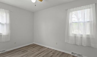 118 W Hawley St, Amboy, IL 61310