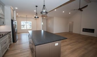 175 Hayden Dr, Beebe, AR 72012