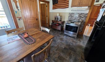 2 Green St, Barre, VT 05641