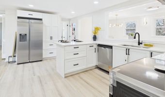 5 W Estate St, Anderson, IN 46013