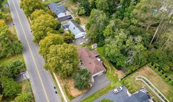 240 Dwight Rd, Middletown, NJ 07748
