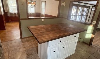 387 Southwick St, Agawam, MA 01030