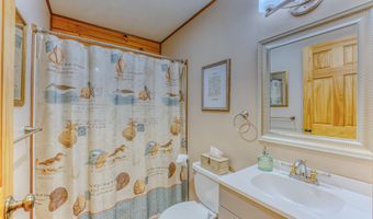 757 Maple St, Bethlehem, NH 03574