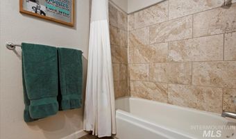 13712 Jarett St, Caldwell, ID 83607