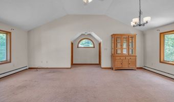 38 Standish Rd, Attleboro, MA 02703