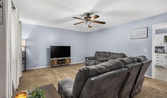668 W Springfield St, Aurora, MO 65605