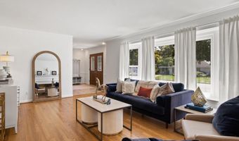 2606 N QUINCY St, Arlington, VA 22207