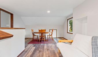 1833 N OWAISSA St, Appleton, WI 54911