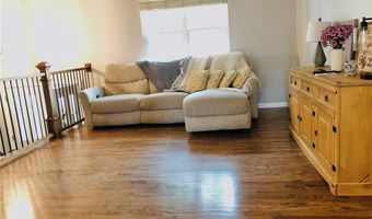 361 Messina Dr, Ballwin, MO 63021