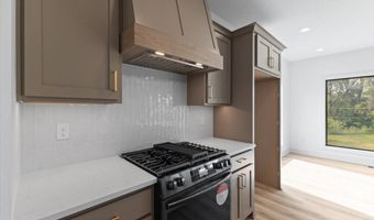 1112 2nd St NE, Altoona, IA 50009