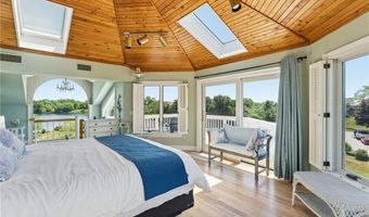 180 Clearview Rd, Charlestown, RI 02813
