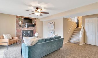 9343 Mackenzie Circle Dr, Affton, MO 63123