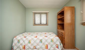 950 Kirwan Dr, Austintown, OH 44515