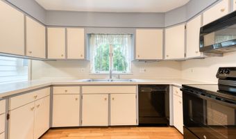 126 Grand View Ter, Brooklyn, CT 06234