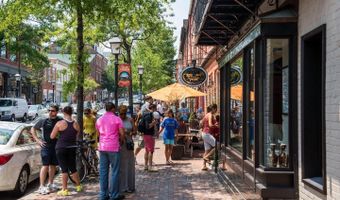 1416 ROUNDHOUSE Ln, Alexandria, VA 22314