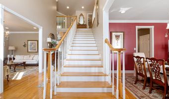 10 Windy Brook Ln, Banner, KY 41603