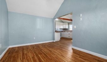 1 Offshore Rd 32, Narragansett, RI 02882