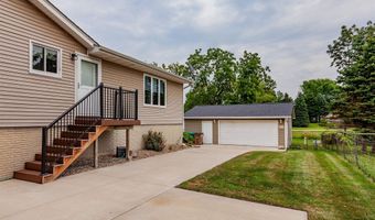 713 10th Ave NW, Altoona, IA 50009