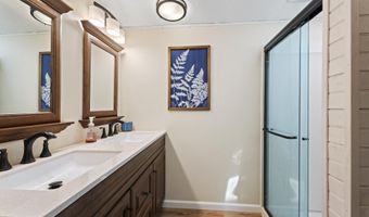 32233 S Shamrock Dr, Afton, OK 74331