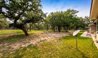 156 Crescent Rdg, Adkins, TX 78101