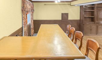 6 Westchester Dr, Albany, NY 12205