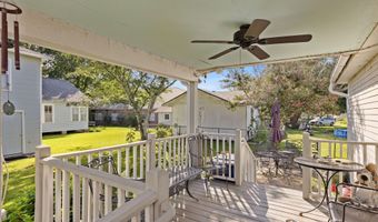 210 N Washington St, Abbeville, LA 70510