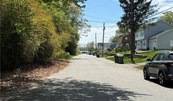 0 Capron Farm Dr, Warwick, RI 02886