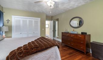 63 Starr St, Johnston, RI 02919