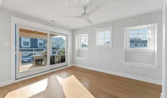 805 21st St, Avalon, NJ 08202